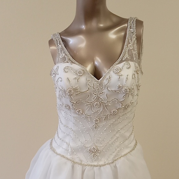 Emerald Bridal Size 8 Wedding Gown - Picture 2 of 15